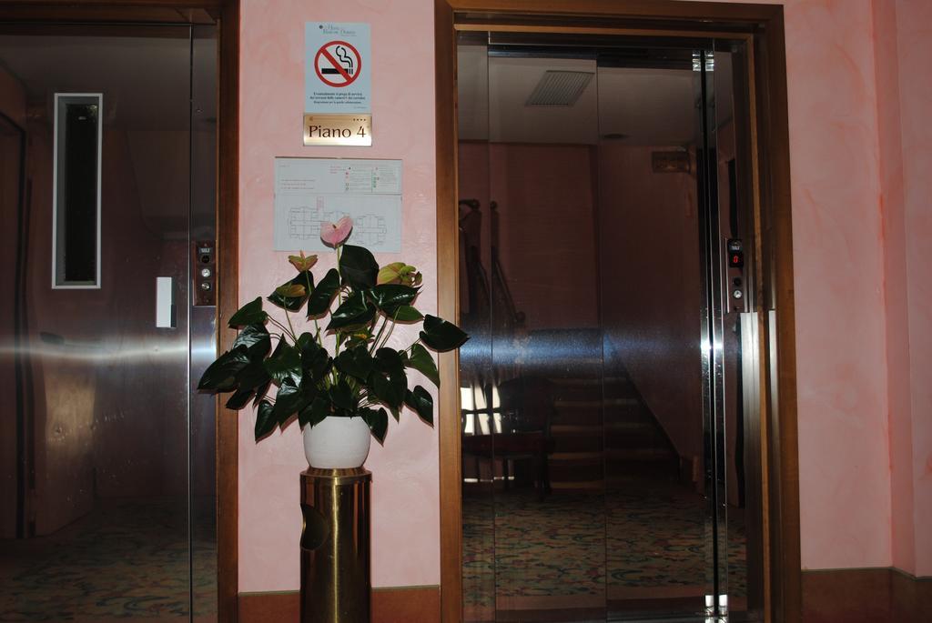 Hotel Rosa Del Deserto Castrocaro Terme Exterior photo